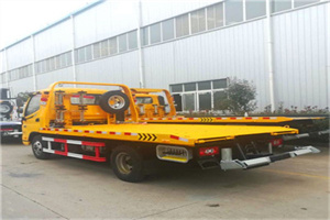 昌黎附近拖车救援搭电